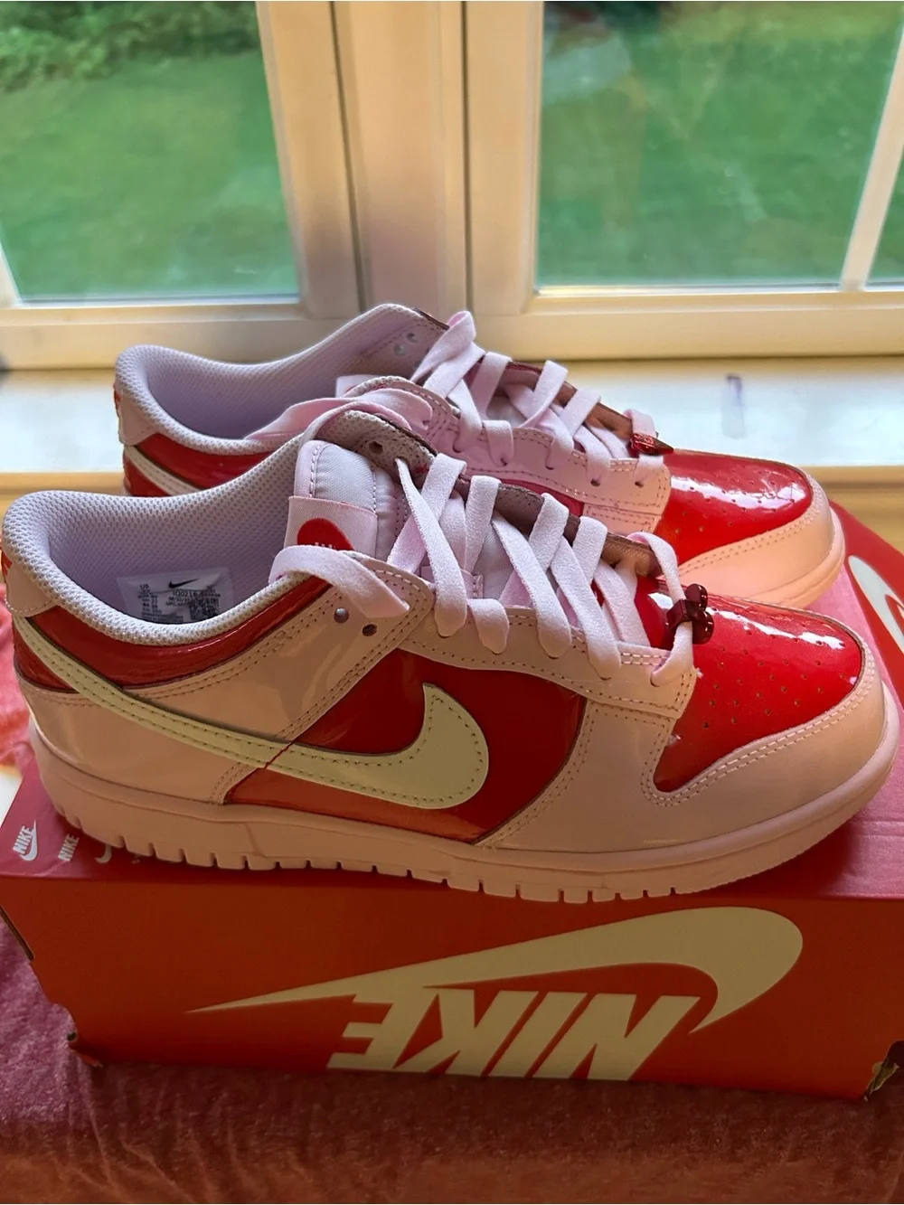 Nike Kids Pink and Red Low-Top Sneakers
